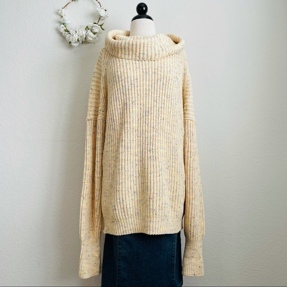 Free People Oversized Pullover Sweater - Picture 8 of 14